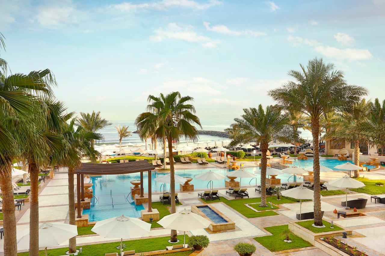 Ajman saray resort. Отель Ajman Saray a Luxury collection Resort 5. Аджман сарай лакшери коллекшн. Отель Аджман сарай ОАЭ. Ajman Saray a Luxury collection Resort 5 Аджман.